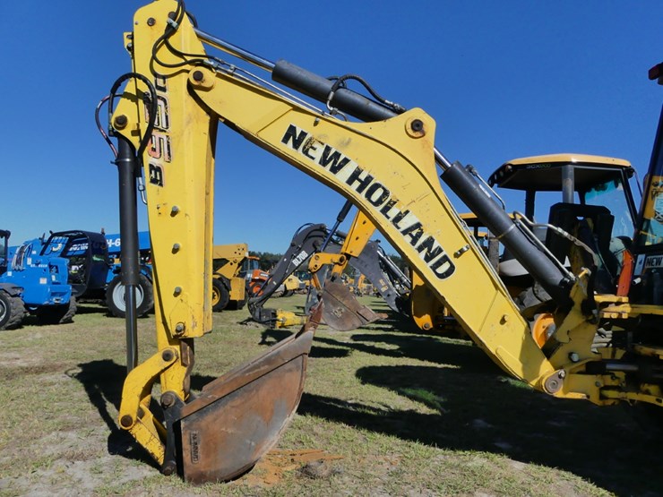 new-holland-b95c-image-7