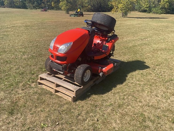 #42-•-2005-kubota-gr2000g-lawn-mower-image-1