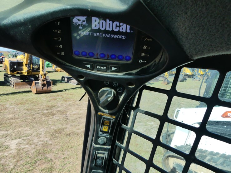 2019-bobcat-t870-image-17