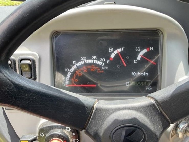 2009-kubota-rtv1100-image-13