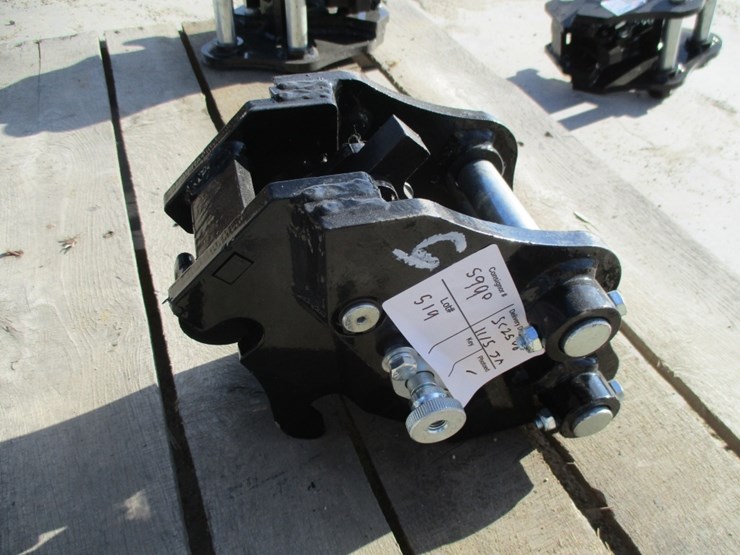 new-unused-ir-semi-auto-quick-coupler-attachment,-image-3