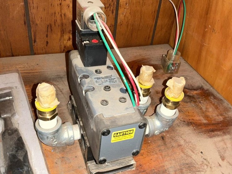 #752-•-bushings,-sprockets-and-miscellaneous-parts-image-20