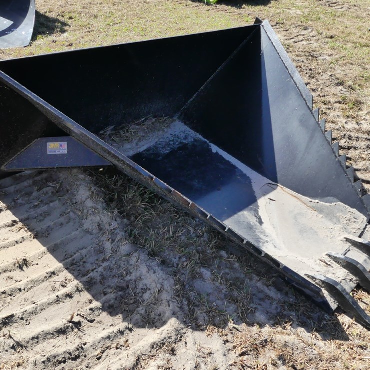 JMR Attachments Quick Attach Dirt Scoop
