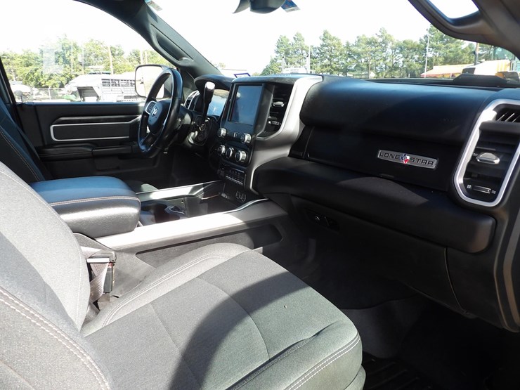 2022-dodge-2500-image-19