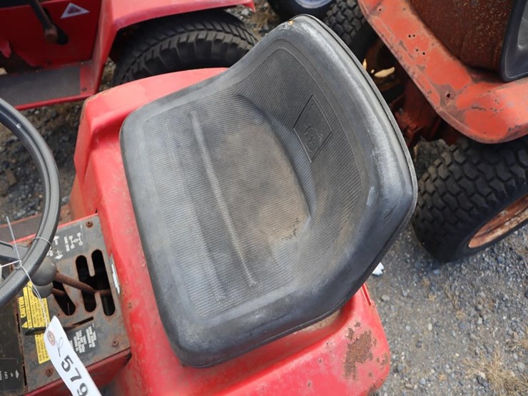 wheel-horse-lawn-&-garden-tractor-image-17