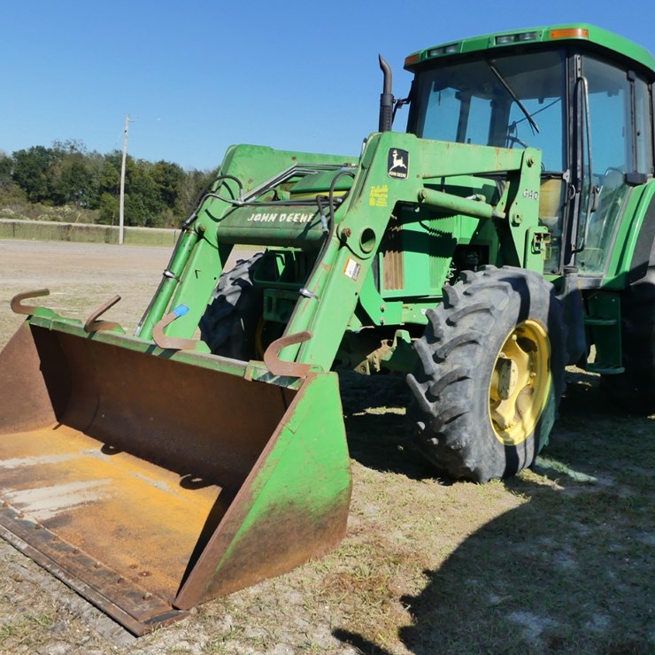 2001 JOHN DEERE 6210