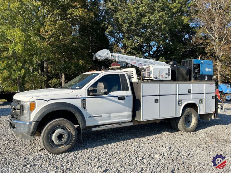 2017-ford-f550-xl-image-1