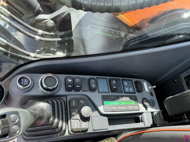 2023-doosan-dx255-lc-image-16