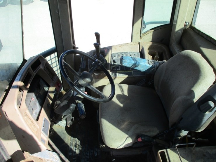 2000-deere-624h-image-7