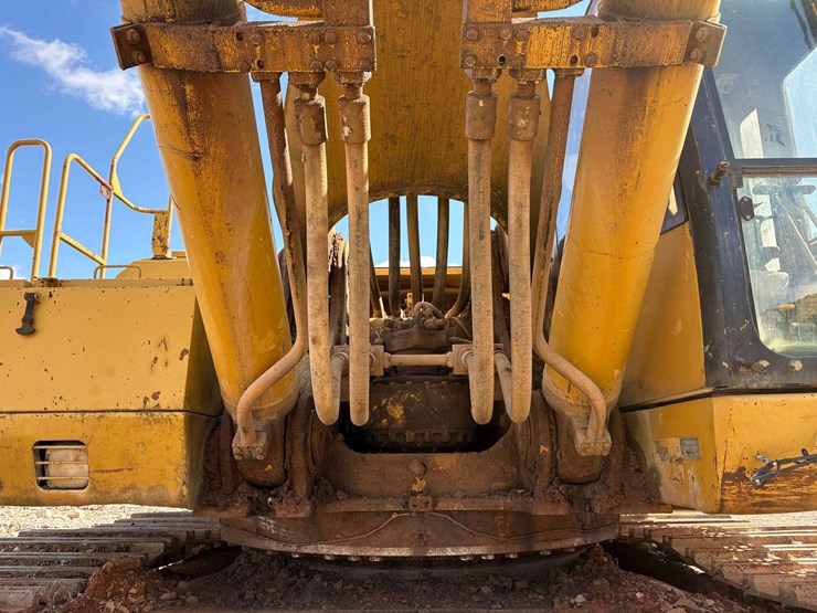 1999-caterpillar-375l-image-37