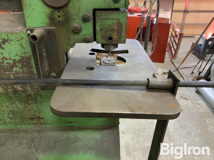 mubea-hps350e-iron-worker-image-10