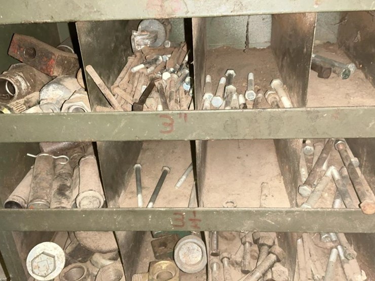 #770-•-parts-rack-of-nuts,-bolts,-washers-and-more-image-29