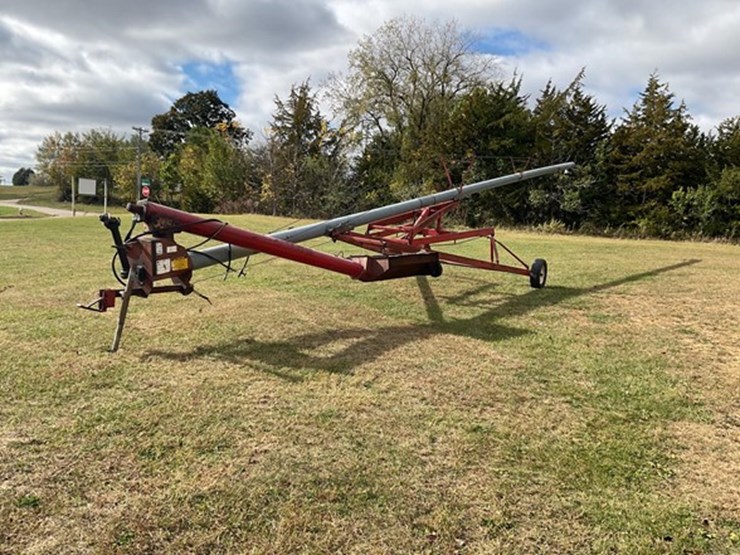 #56-•-1980-westfild-8x62-auger-image-1