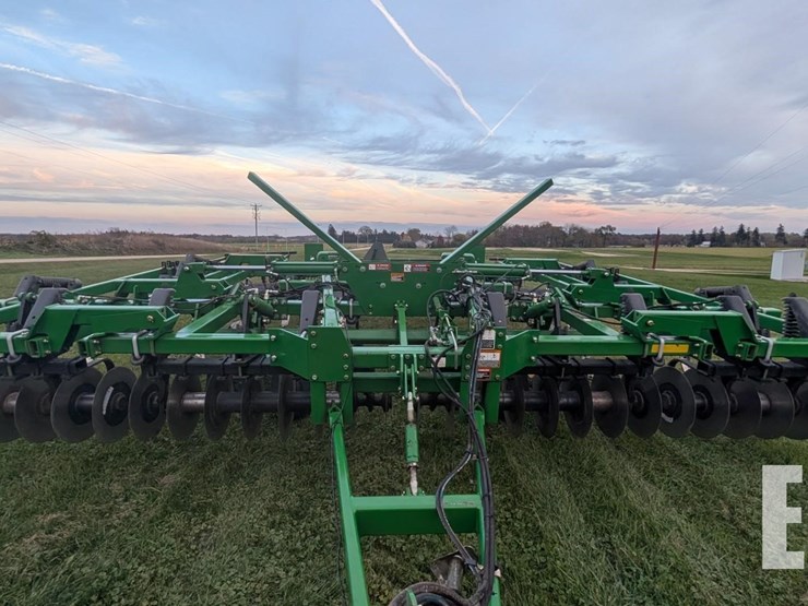 john-deere-714-image-10