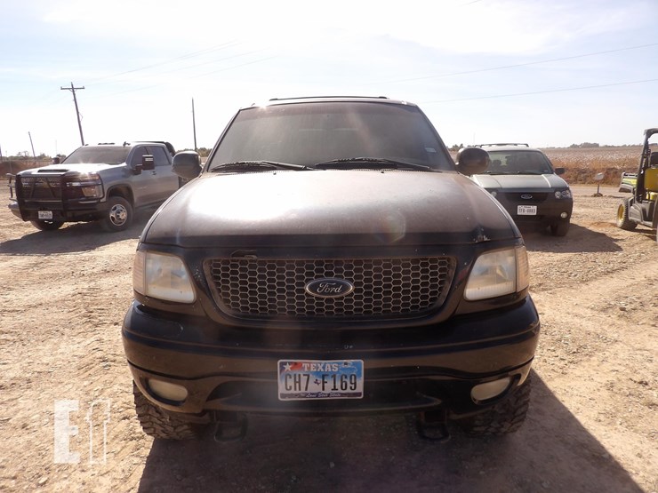 2002-ford-expedition-image-8