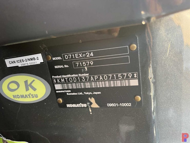 2023-komatsu-d71ex-24-image-16