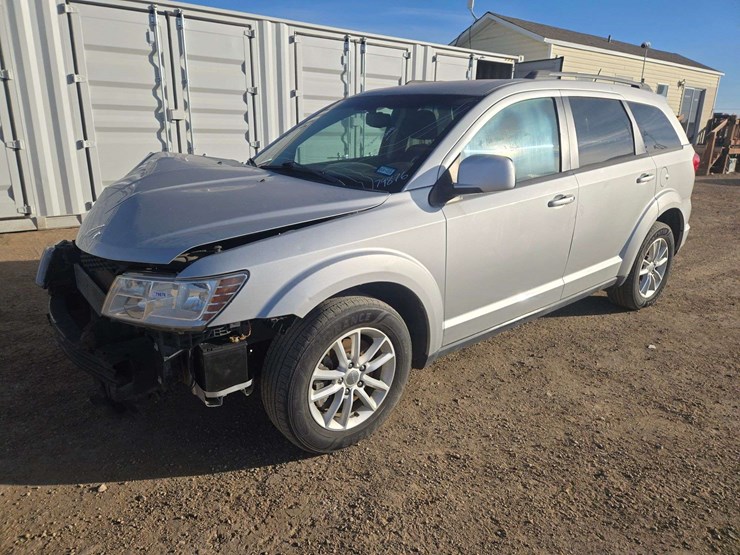 2013-dodge-journey-sxt-image-1