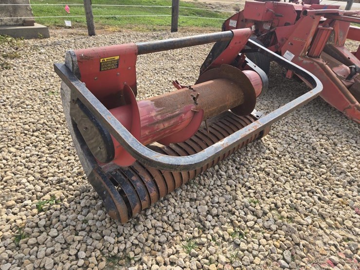 #5869-•-new-idea-pull-type-chopper-w/-2-row-30"-corn-head-image-4