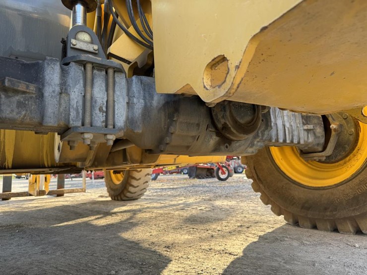 2013-gehl-dl11-image-61