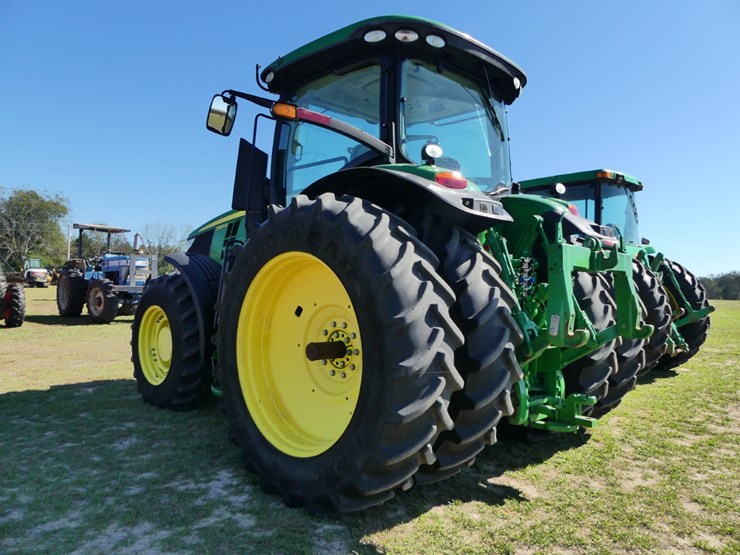 2020-john-deere-7230r-image-3