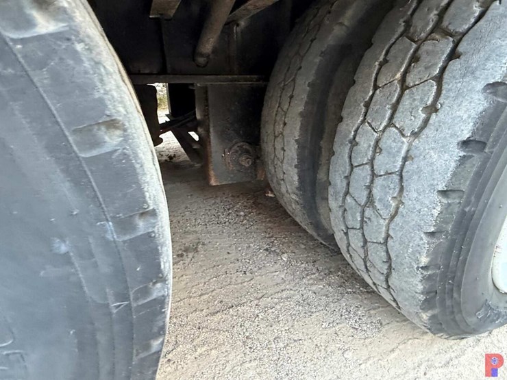 2014-viking-53'-x-102"-image-8