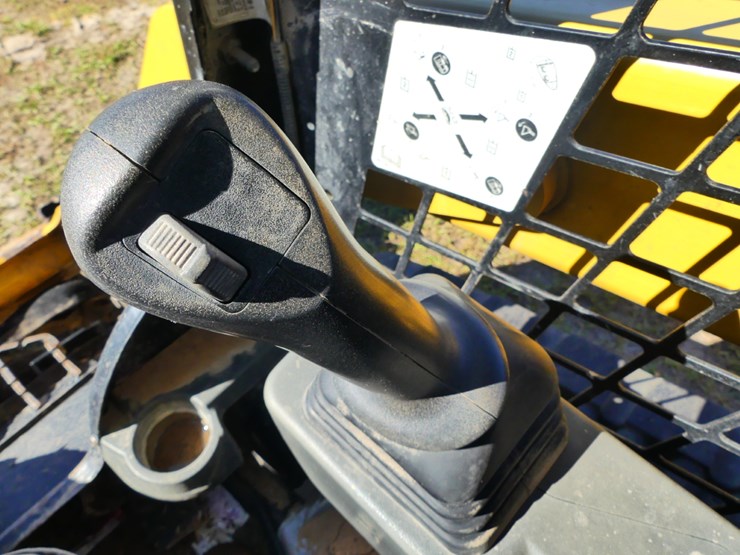 2022-caterpillar-259d3-image-14