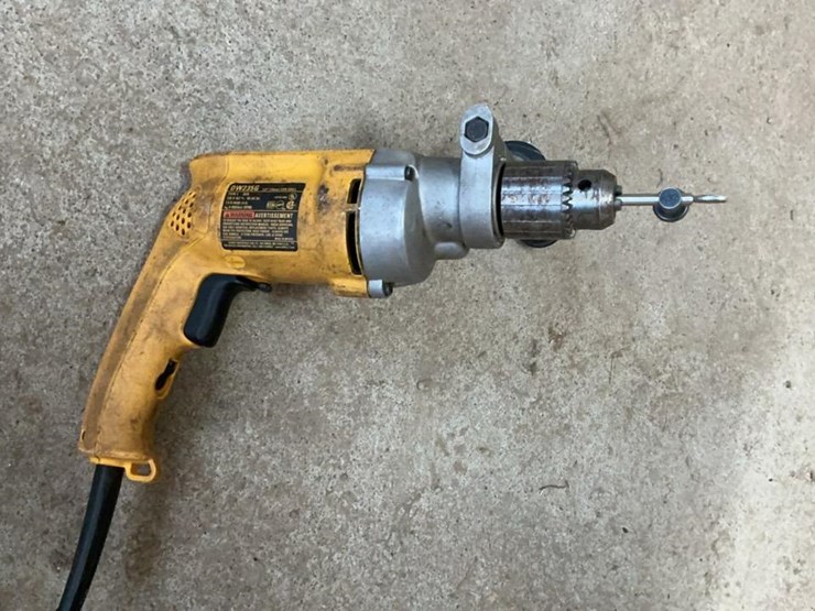 #109-•-dewalt-1/2”-electric-drill-and-bits-image-5