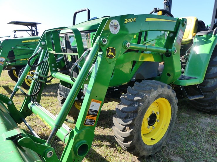 2022-john-deere-3025e-image-12