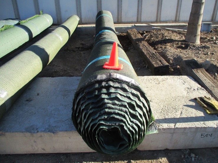 new-unused-15'-x-30'-roll-of-artificial-turf-image-1