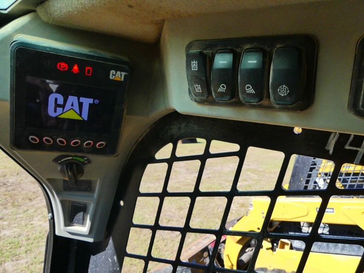 2022-caterpillar-259d3-image-17