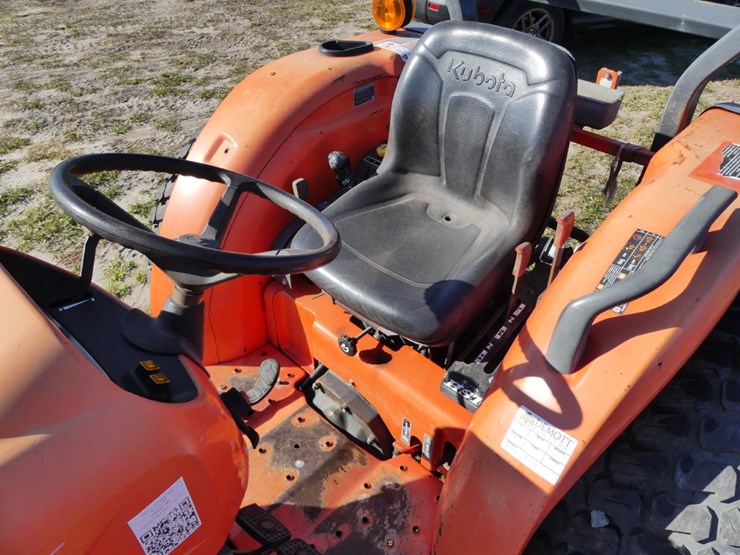 2018-kubota-l4701-image-12