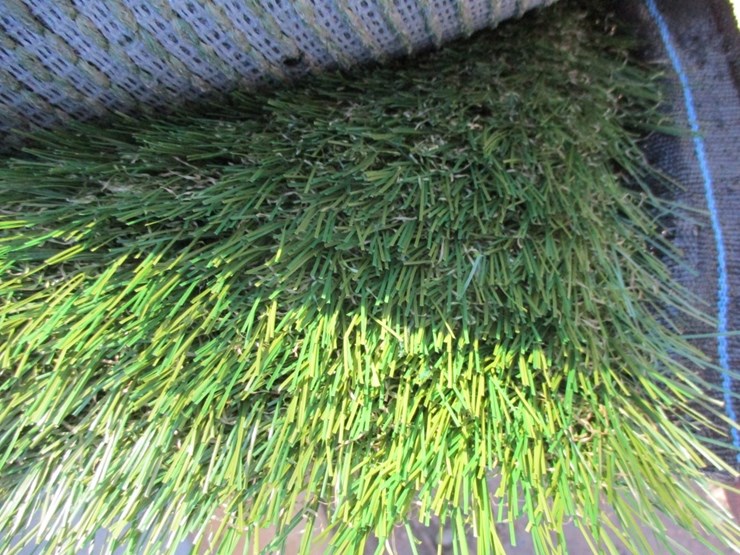 unused-roll-of-artificial-turf-image-4