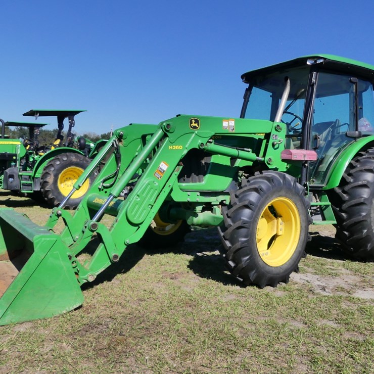 2013 JOHN DEERE 5101E