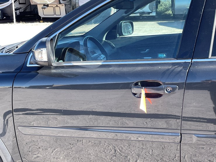 2010-volvo-xc90-image-17