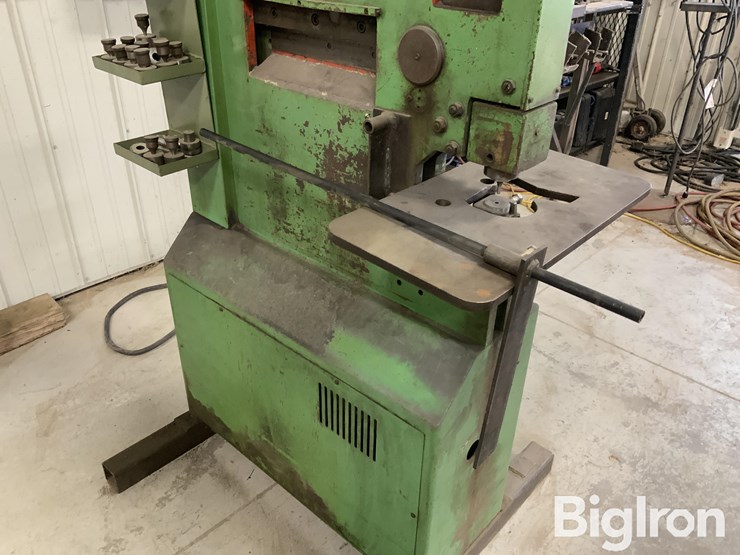 mubea-hps350e-iron-worker-image-11