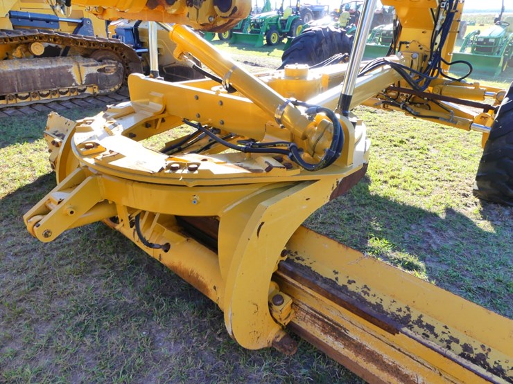 2018-caterpillar-12m3-image-15