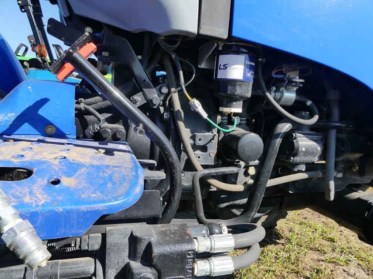 2016-new-holland-workmaster-37-image-10