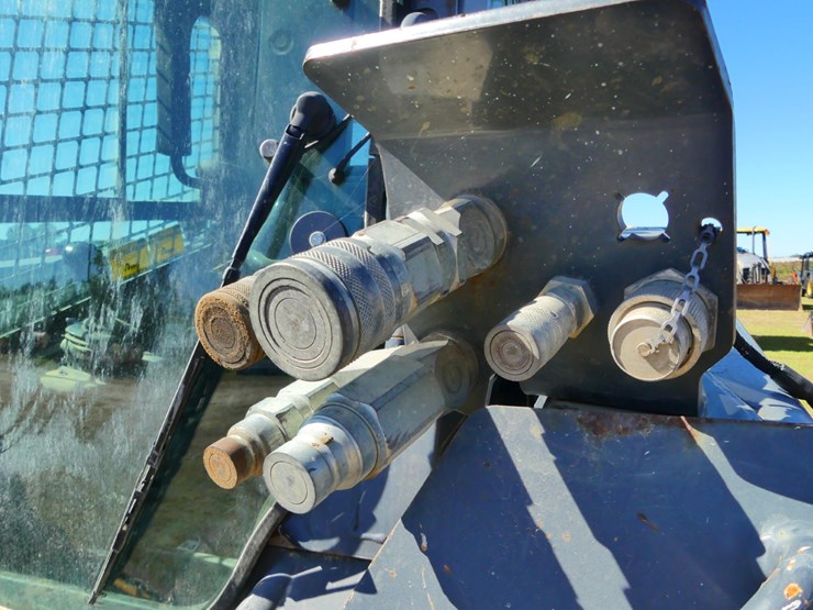 2012-deere-333d-image-10