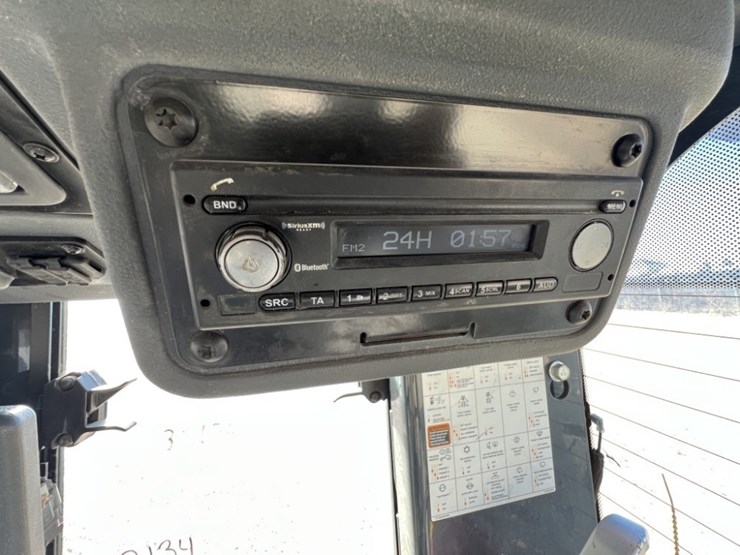 2018-deere-872gp-image-52