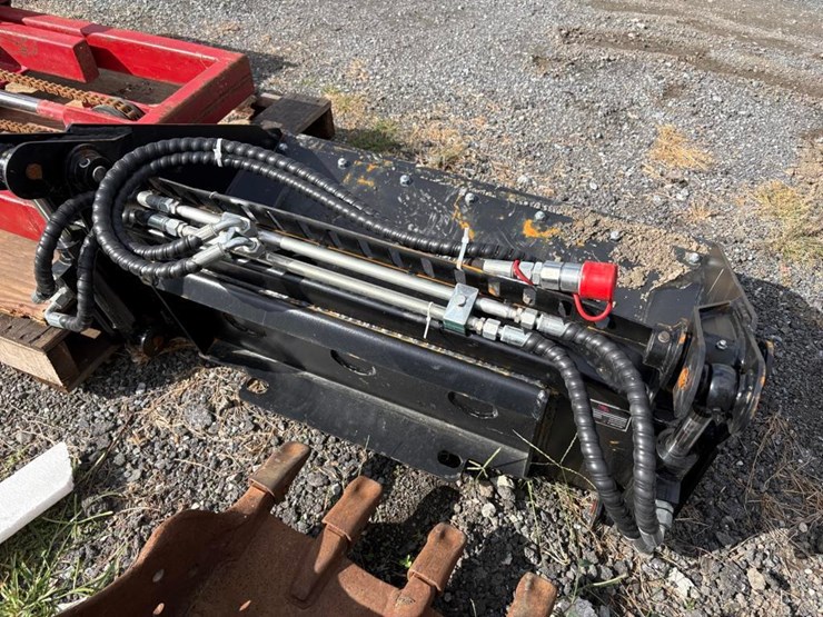 mini-quick-attach-4-in-1-bucket-image-3