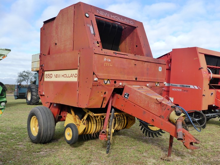 new-holland-650-image-1