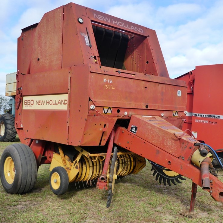 NEW HOLLAND 650