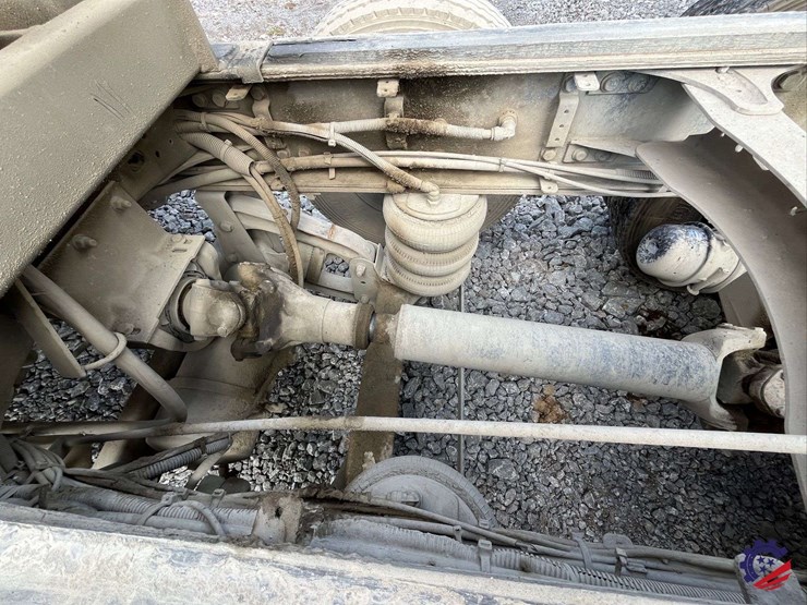 2020-freightliner-122sd-image-80