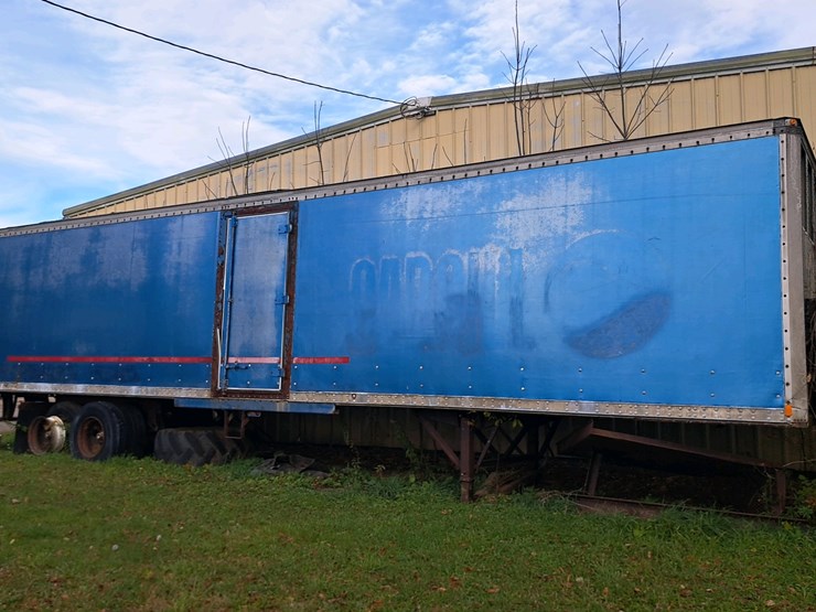 #701-•-53'-semi-trailer-and-contents-image-3