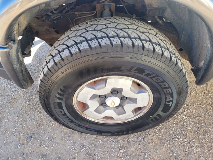 2000-chevrolet-s10-image-18