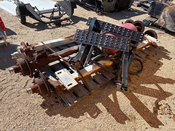 #24890-•-misc-items,-air-tank,-axles-image-4