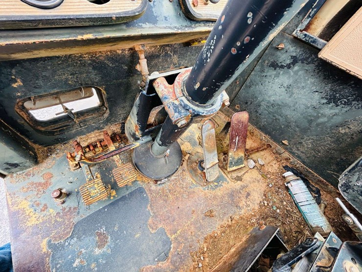 1982-caterpillar-621b-image-104