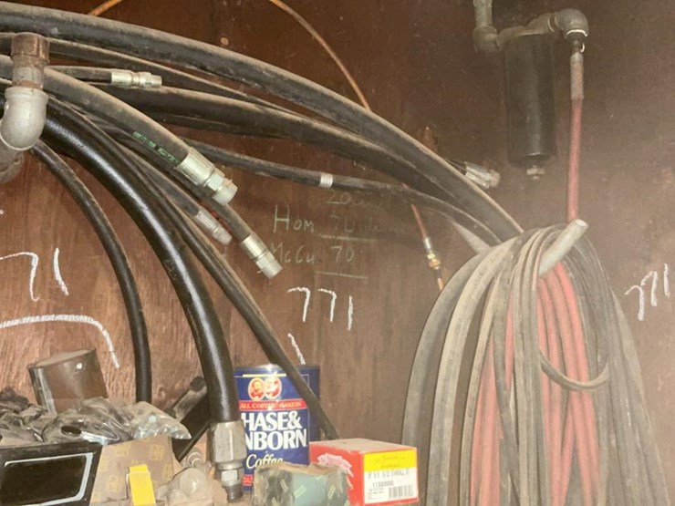 #771-•-assorted-hydraulic-hoses-image-4