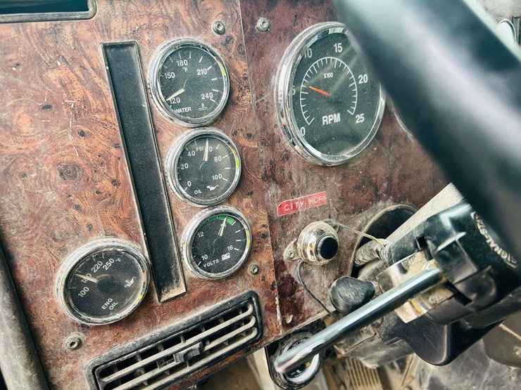 1997-international-paystar-5000-image-94