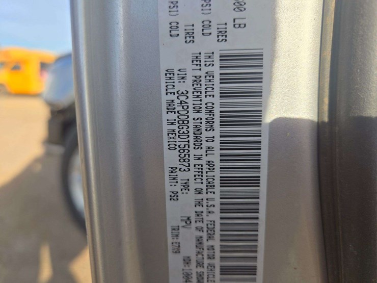 2013-dodge-journey-sxt-image-21